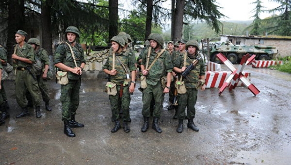 США призывают РФ отвести размещенные в Абхазии и Южной Осетии войска на позиции до конфликта 2008г - посольство в Тбилиси