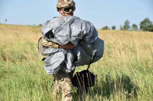 На Украине показали новые тесты парашютной системы "Сокол" по "стандартам НАТО"